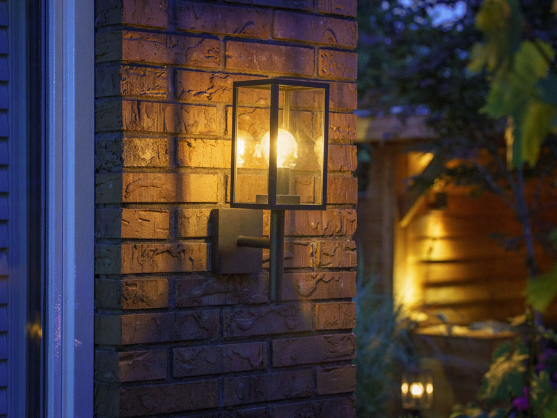 Celata Wandleuchte an einer Hauswand Celata Wandleuchte an einer Hauswand