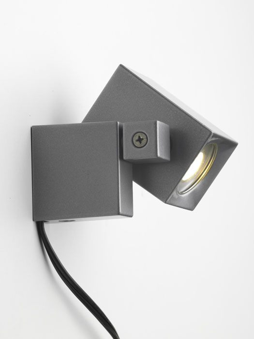 Wandleuchte Nano verbaut Wandleuchte Nano an einer weissen Wand verbaut