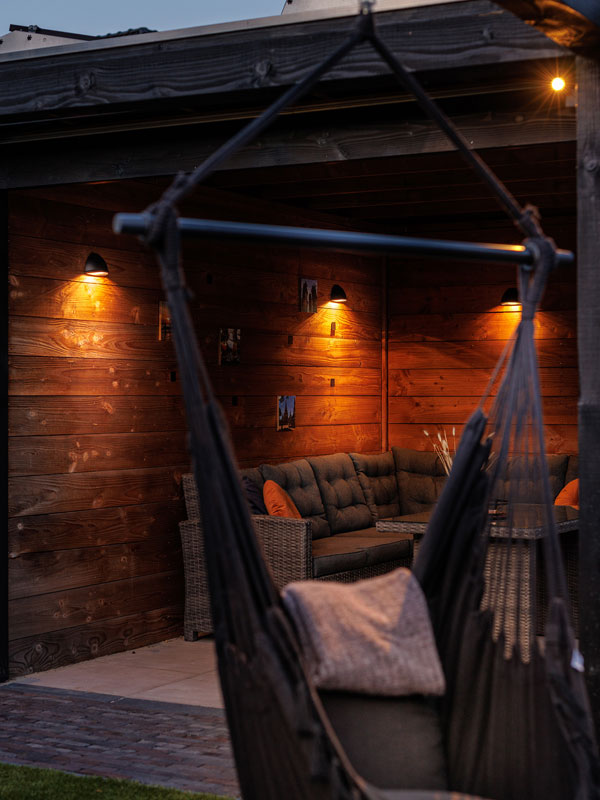 Wandleuchte Boaz in Holzhuette